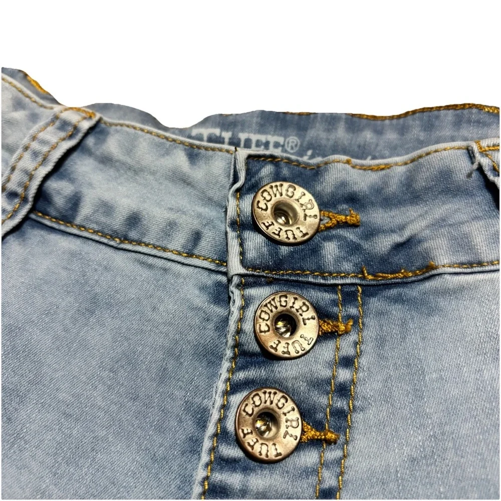 Cowgirl Tuff Groove Women's Vintage Flare Jeans Size 26‎ Light Blue